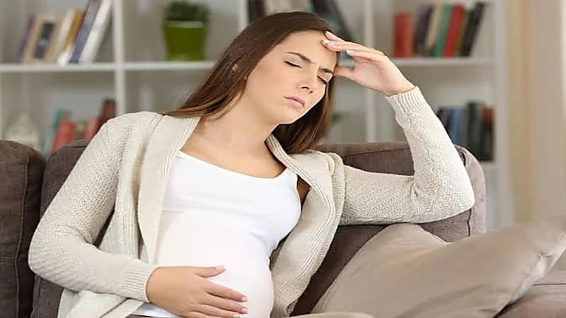 استشارية تكشف عن علامات الولادة المبكرة