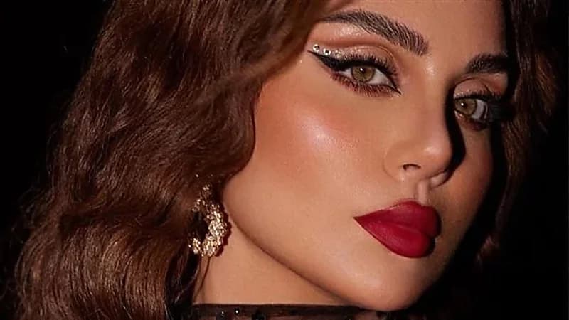 شاهد.. ابنة هيفاء وهبي تستعرض أنوثتها بفستان مثير