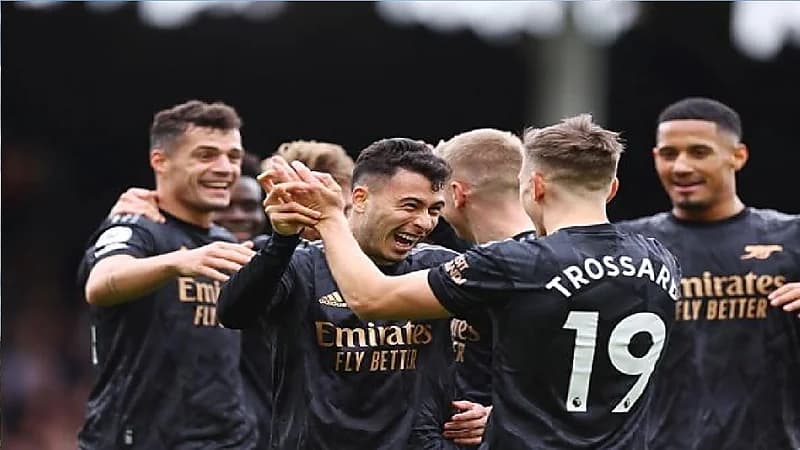 آرسنال يتخطى فولهام بثلاثية