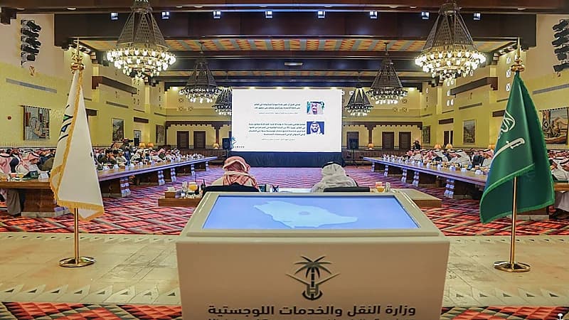 بالفيديو .. تدشين 42 مشروعًا تنمويًا للطرق بعسير