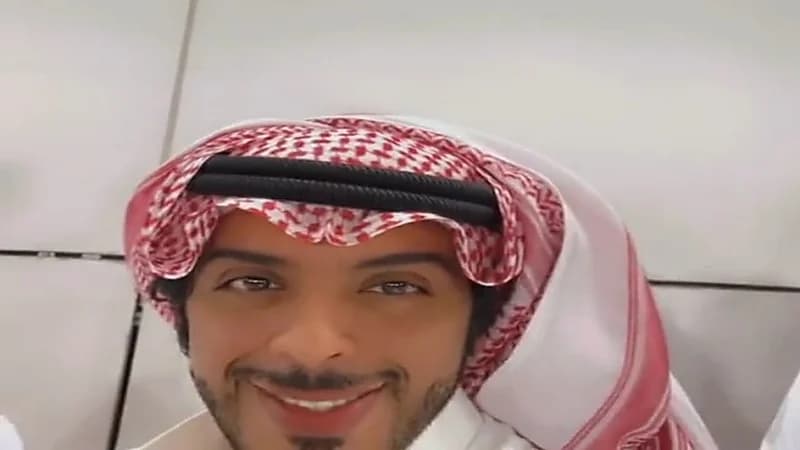 شاهد.. سعادة الصويلح عند تصويره ولي العهد أثناء تتويج الهلال بكأس الملك