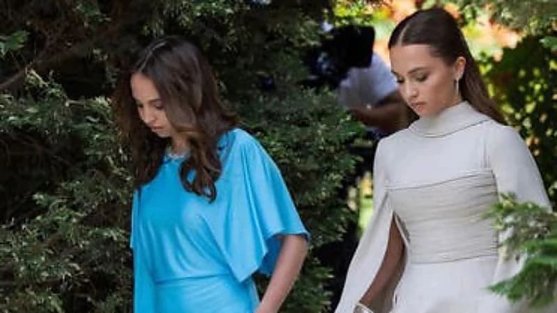 الأميرة إيمان تلفت الأنظار في حفل زواج شقيقها ولي عهد الأردن