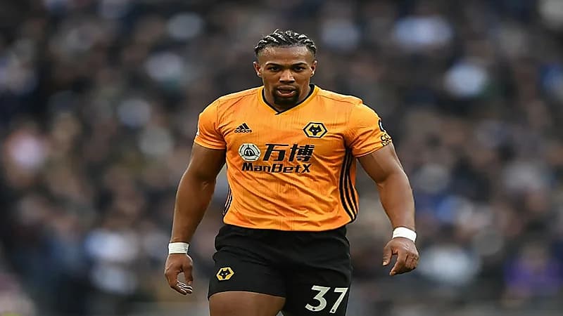 نجم ولفرهامبتون يقترب من الاتحاد