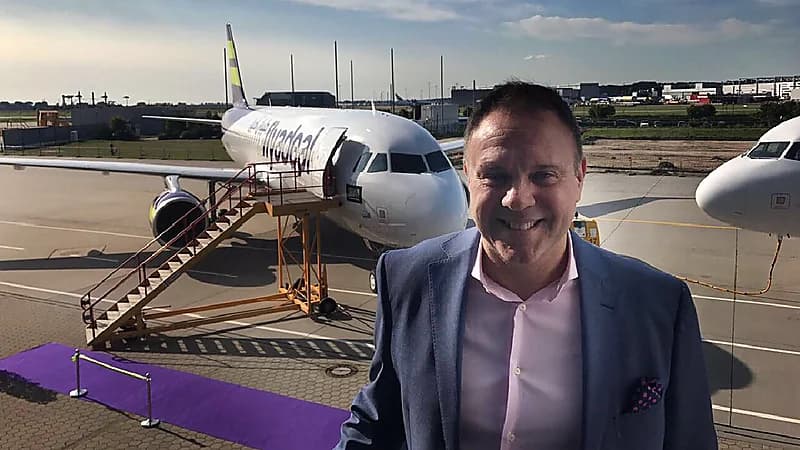 أديل : نجري محادثات لشراء طائرات جديدة من بوينج وإيرباص