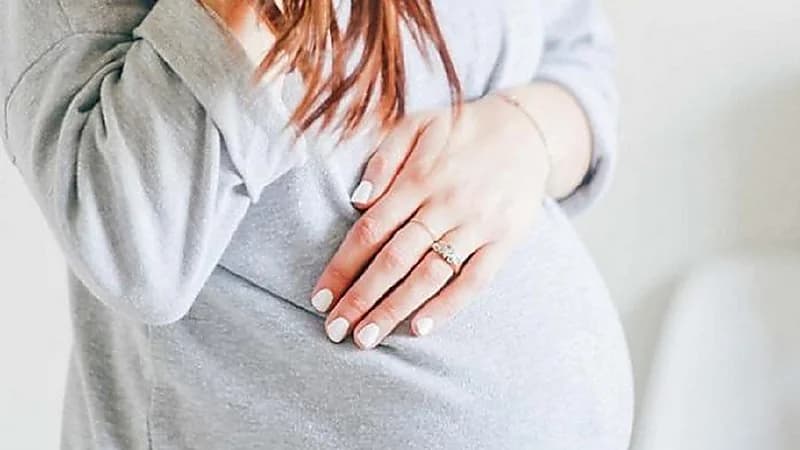 حقوق تحصل عليها المرأة الحامل حال تعنيفها خلال الولادة .. فيديو