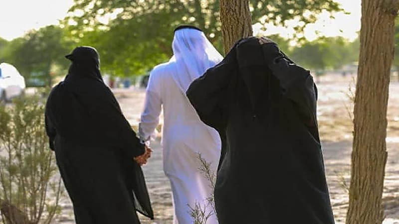 فتاة مؤيدة لـ التعدد: زوجك شريكك وليس ملكك..فيديو