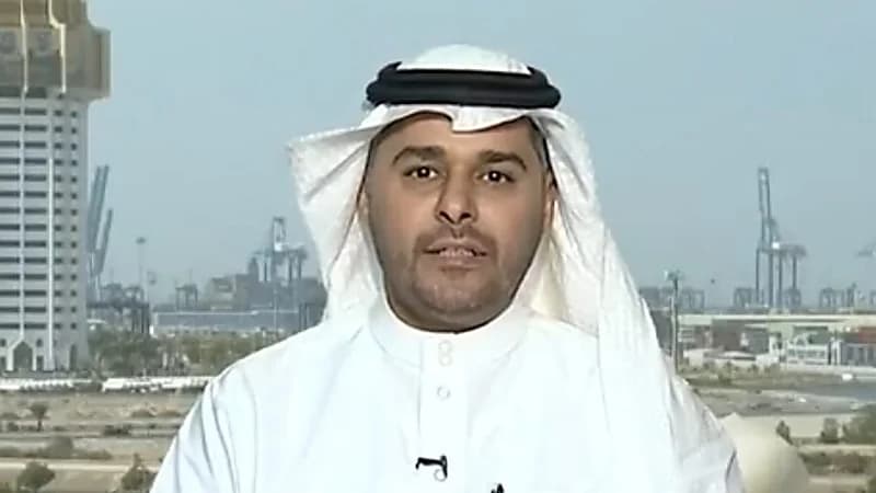 مستشار تعليمي يكشف سبب جمع مقررات الـ 3 فصول في منهج واحد .. فيديو