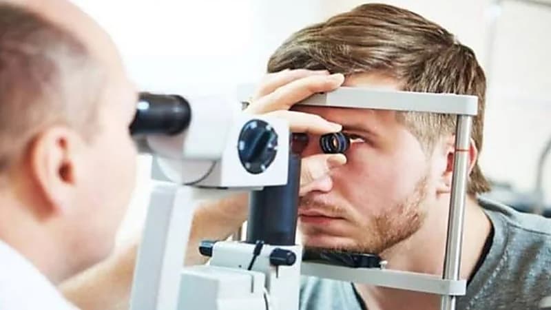 أطعمة تناولها بإفراط يسبب فقدان جزئي للبصر