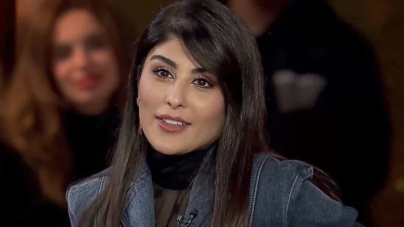 زارا البلوشي تنهار على الهواء بسبب فيديو سابق عن والدتها .. فيديو