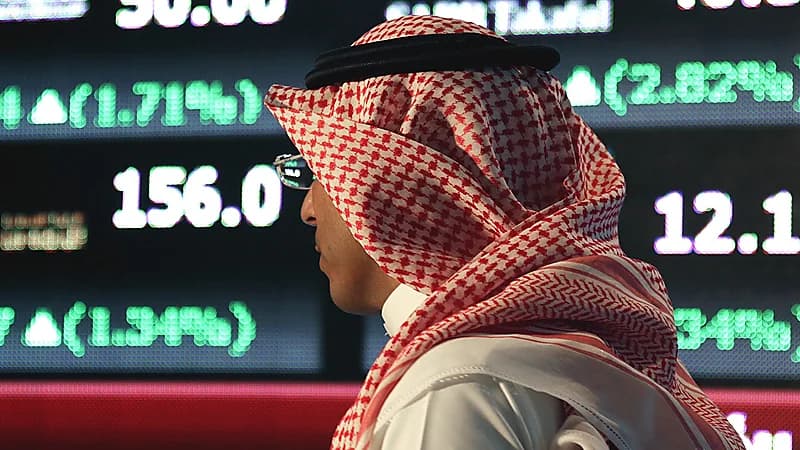 محام يكشف أساليب استخدمها مستثمرين تلاعبوا في السوق المالية .. فيديو