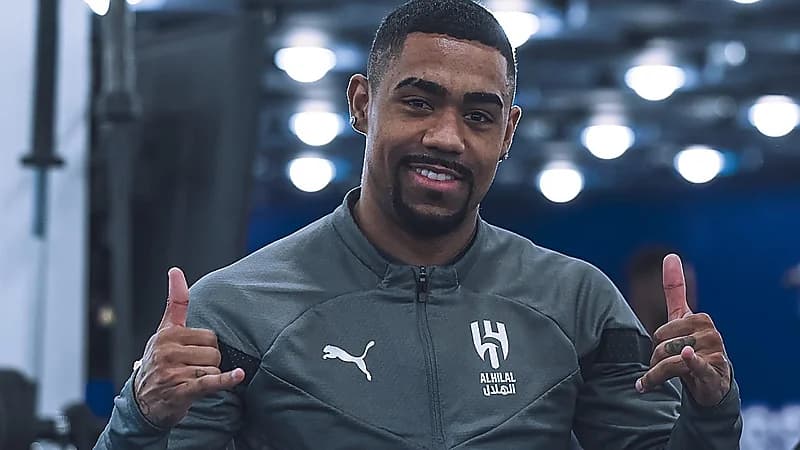 مالكوم يخضع لجلسة علاجية