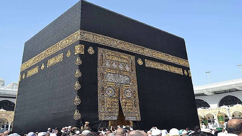 الشيبي : لا يجوز لغير سدنة بيت الله الحرام فتح باب الكعبة .. فيديو