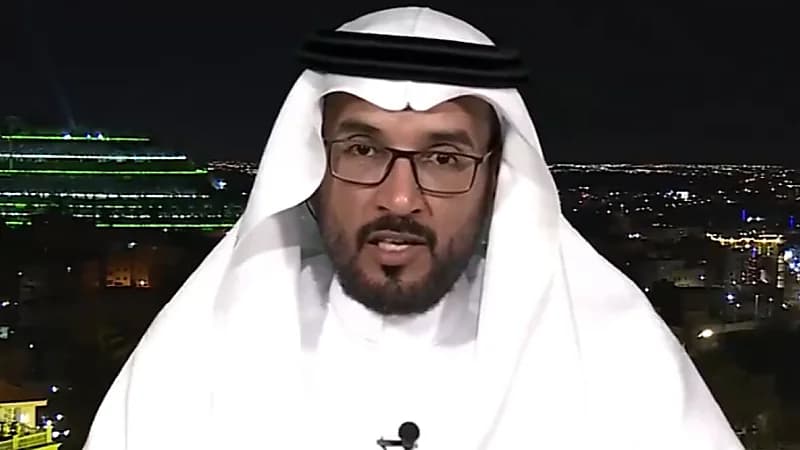 محامٍ يروي قصة تعرض شخص للاحتيال وسرقة 100 ألف ريال من حسابه .. فيديو