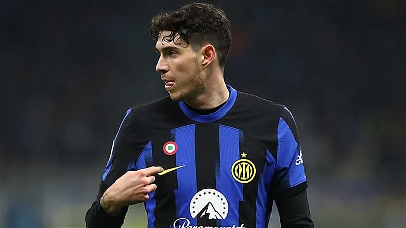 غياب باستوني يربك صفوف المنتخب الإيطالي