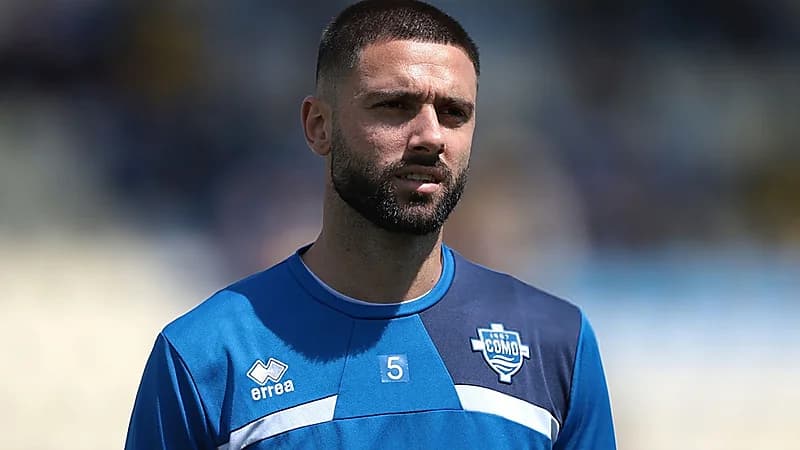 إيقاف لاعب إيطالي 10 مباريات بسبب جاكي شان