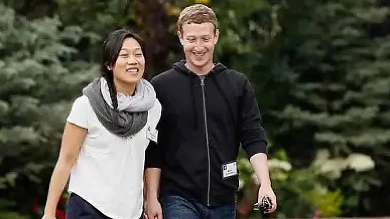 مارك زوكربيرغ يُبهر زوجته في عيد ميلادها..فيديو