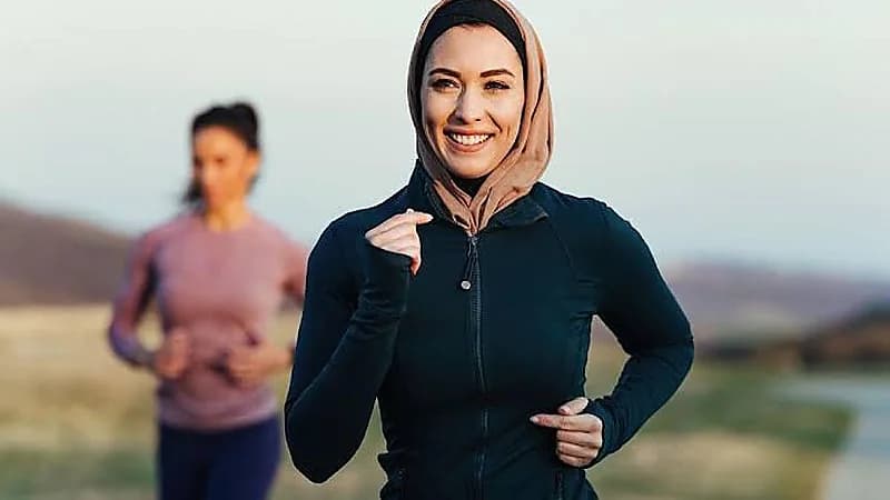 طبيب يكشف حقيقة خطورة المشي قبل الفطور .. فيديو