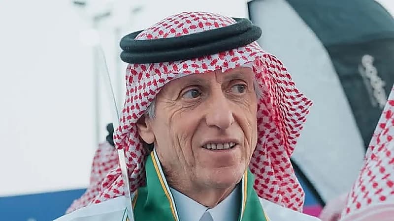 جيسوس يهنئ الجماهير بحلول عيد الفطر