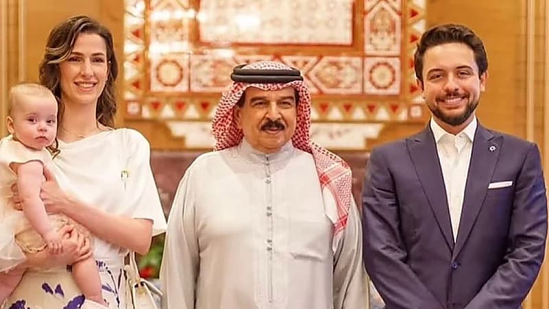 ولي عهد الأردن يزور البحرين برفقة زوجته الأميرة رجوة وابنتهما الأميرة إيمان ..صور