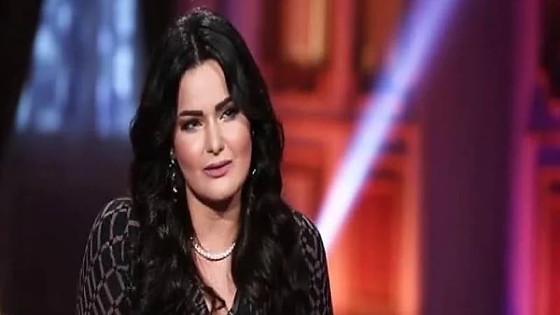 سما المصري تثير الجدل بتصريحاتها عن ريهام سعيد ومحمد رمضان