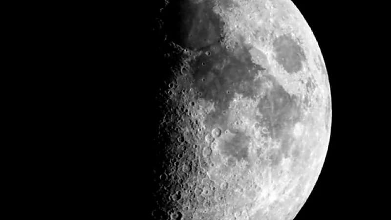 الجمعية الفلكية بجدة: قمر ذو القعدة في طور التربيع الأول