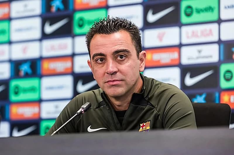 الأهلي يفاوض تشافي هيرنانديز لقيادة الفريق خلفًا ليايسله