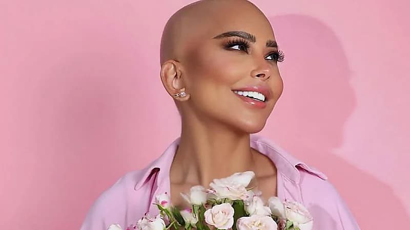 دلال القبندي تخطف الأنظار بإطلالة جريئة وقوية بعد إصابتها بالسرطان .. فيديو