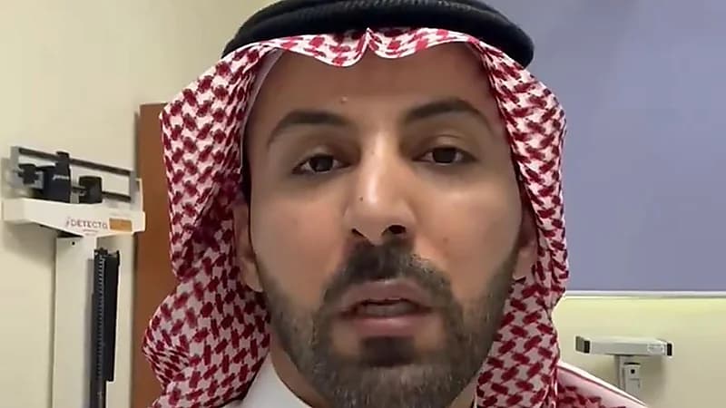 مختص يوضح أسباب ألم البطن بعد تناول وجبة المطاعم.. فيديو