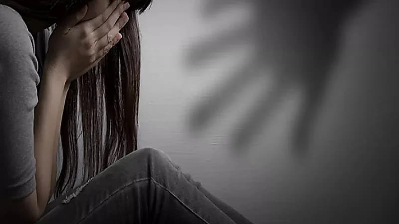 إحالة متهم للجنايات بتهمة اغتصاب طفلة واستغلال حاجتها