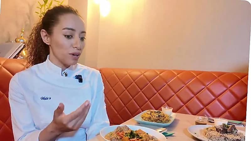 مطعم سعودي يقدم الأطباق الشعبية للزوار والسياح في باريس..فيديو