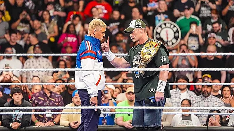 جون سينا يُشعل WWE بتحوّله المفاجئ قبل نزاله الوداعي