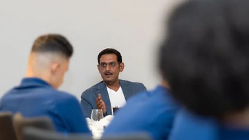 الأمير نواف بن سعد ينضم لمعسكر الهلال في ألمانيا .. صور