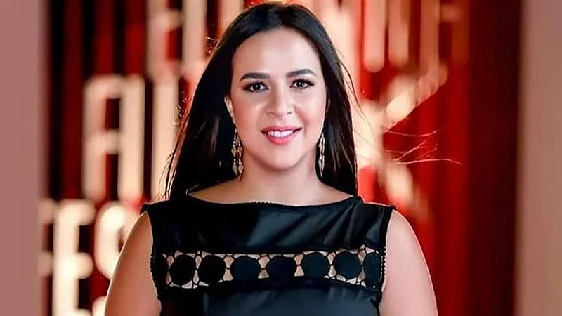 إيمي سمير غانم تمازح متابعيها بطريقة كوميدي..فيديو