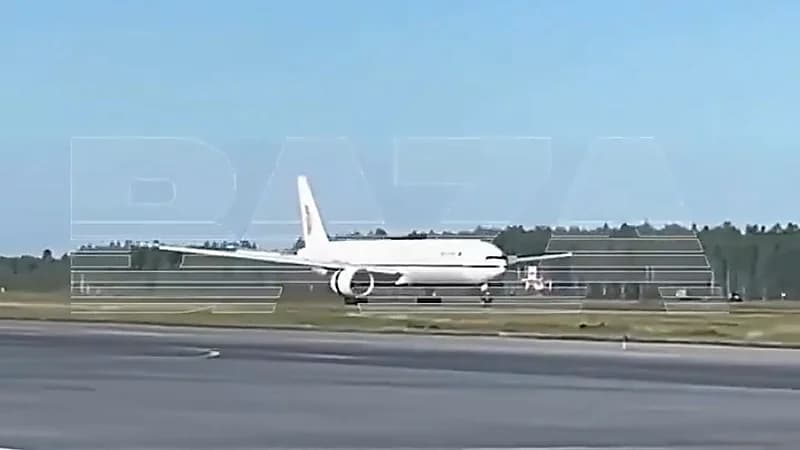 هبوط اضطراري لطائرة صينية في مطار روسي ناءٍ بسبب عطل فني..فيديو