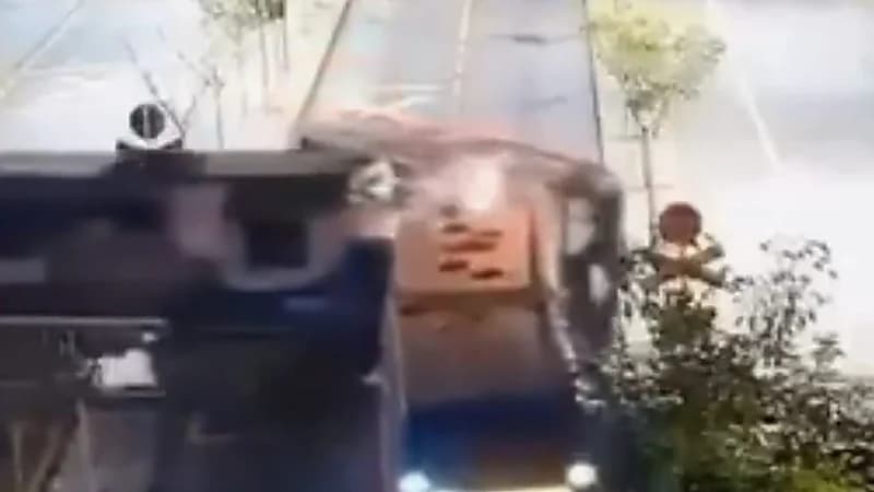 اصطدام قطار بحافلة ركاب في البرازيل وإصابة 11 شخصًا .. فيديو