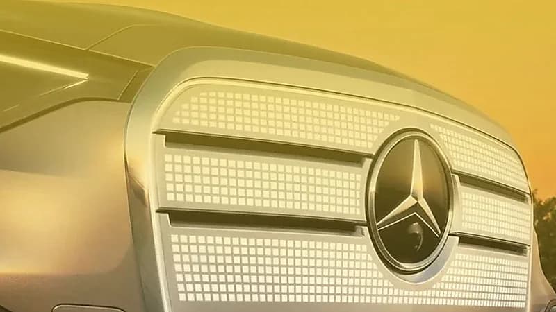 مرسيدس تستدعي آلاف السيارات بسبب خلل في نظام التوجيه