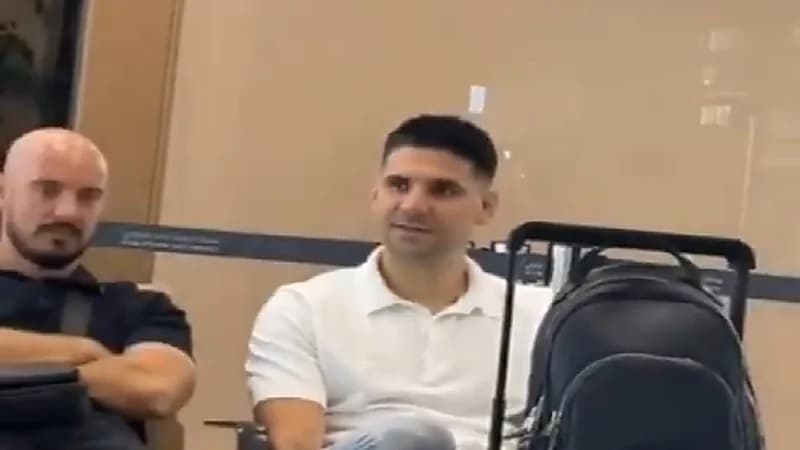 ميتروفيتش يغادر إلى صربيا برفقة مدربه .. فيديو