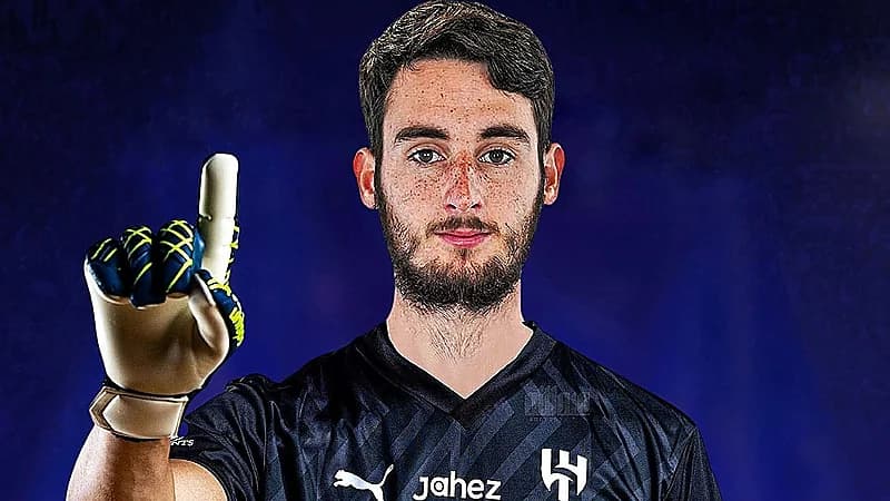 باتوييه يجري الفحص الطبي تمهيدًا لانضمامه إلى الهلال