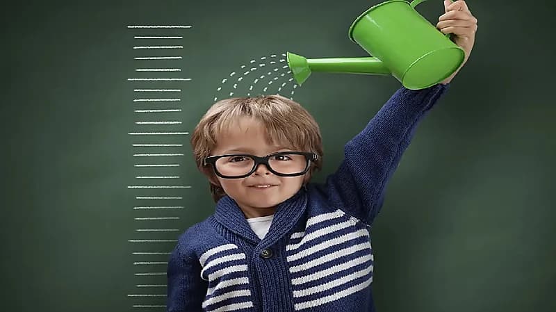 استشاري: التغذية الصحية أساس نمو طول الأطفال.. فيديو