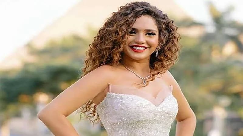 رنا رئيس تخضع لعملية جراحية بعد تعرضها لنزيف