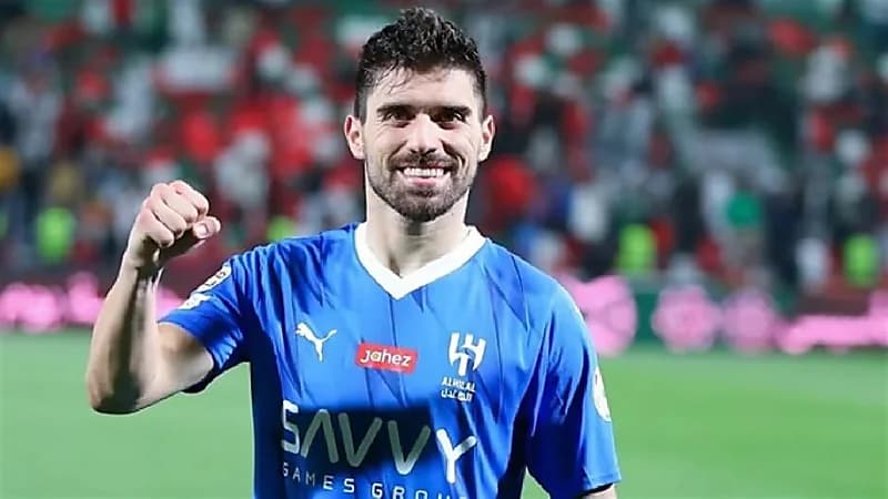 مانشستر يونايتد يدرس التعاقد مع روبن نيفيز