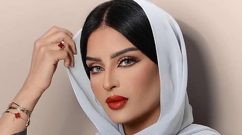 بدور الإبراهيم تحذف صورها وتعلن التوبة.. فيديو