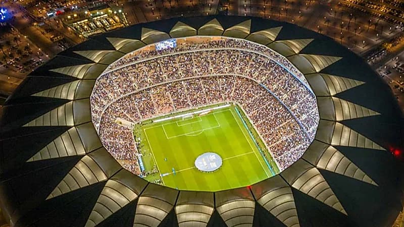 فيفا يتسلم ملعب الإنماء قبل لقاء الأهلي وبيراميدز