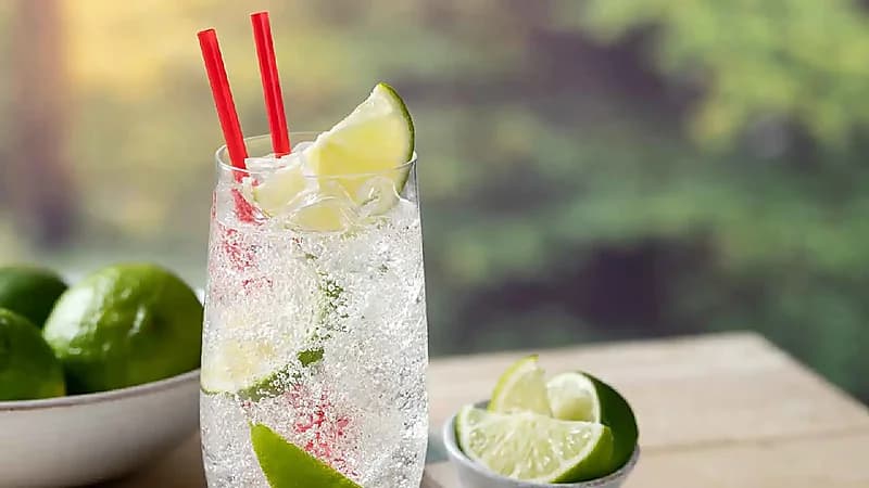 المياه الغازية: بديل منعش وصحي إذا تم استهلاكها باعتدال