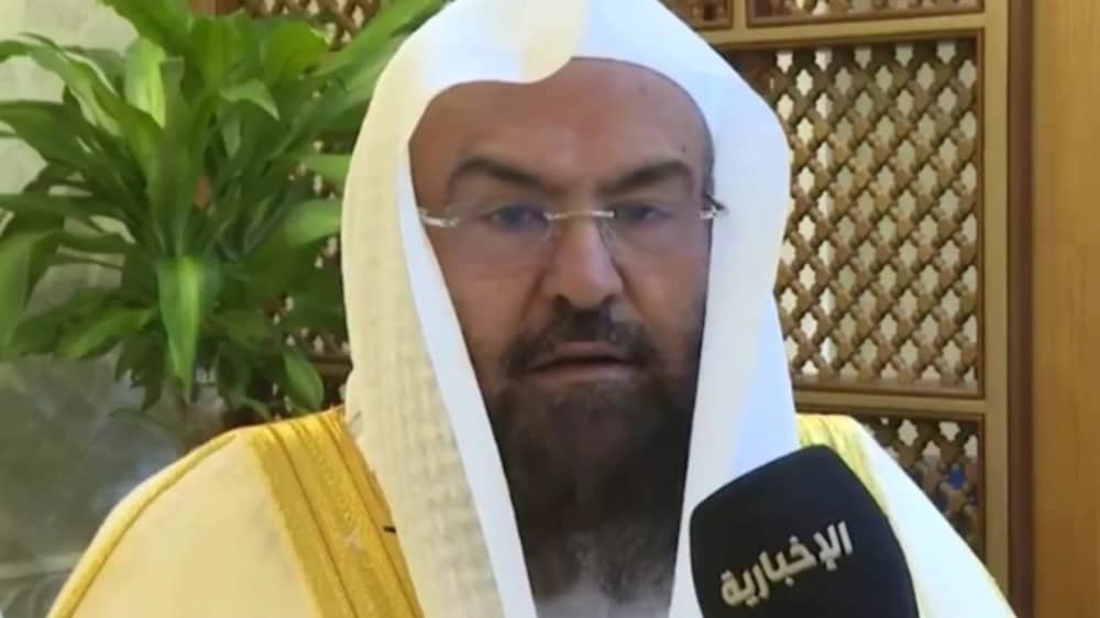 السديس: آلاف المتطوعين يقدمون 100 ألف ساعة لخدمة ضيوف الرحمن .. فيديو