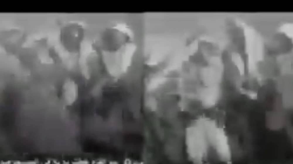 مقطع نادر يوثق الدحة لقبيلة عنزة قبل ١٠٠ سنة