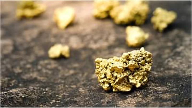 القبض على موظف ابتلع 81 غرامًا من الذهب لسرقته