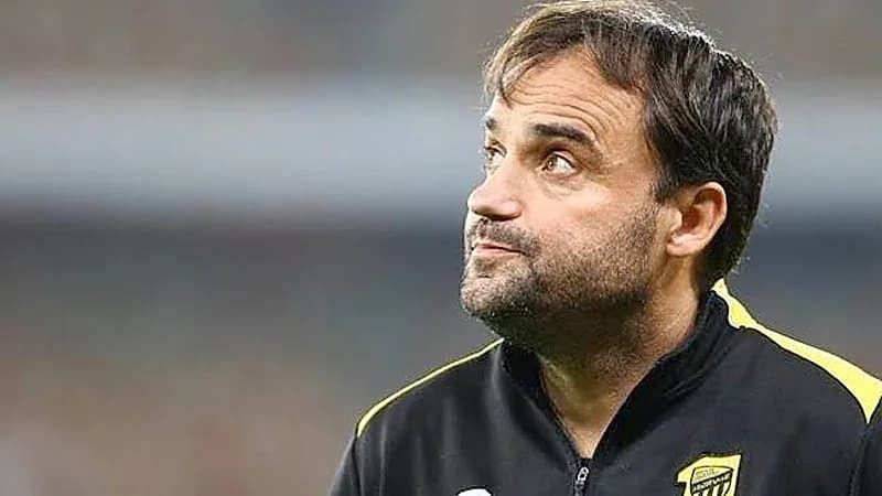 الخليج يفاضل بين سييرا ودونيس وسكورزا مدرب أوراوا