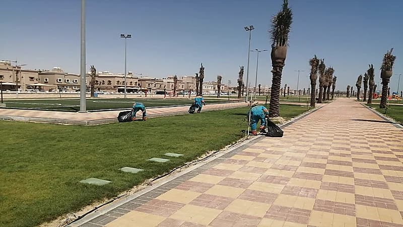 بلدية الجبيل تزيل 90 سيارة ومركبة تالفة وأكثر من 400 لوحة مخالفة