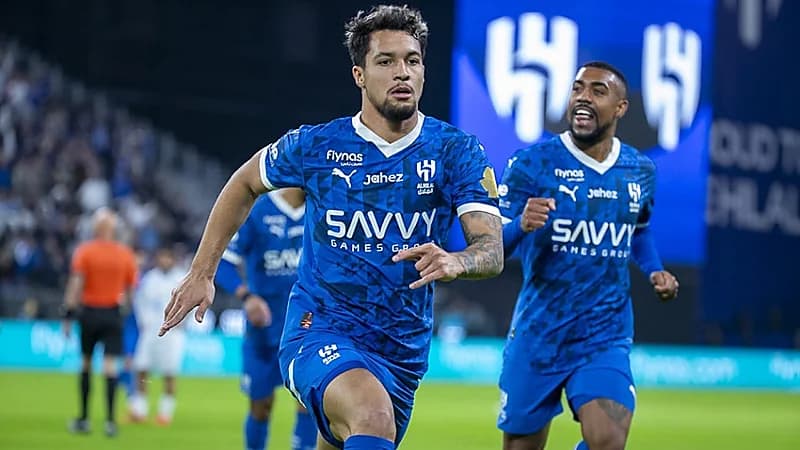 غياب ليوناردو عن الهلال بسبب الإصابة